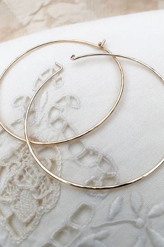 Round facet hoop medium earring in gold