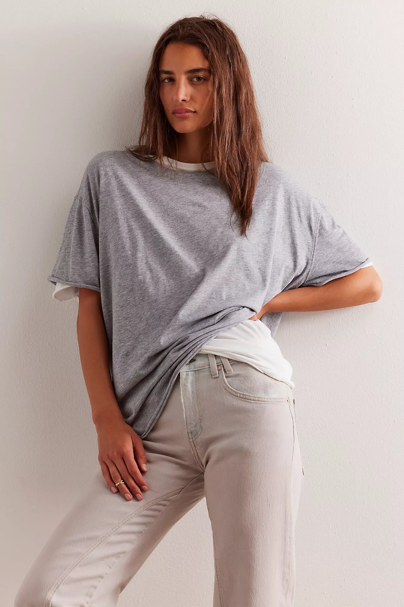 NINA SHORT SLEEVE TEE IN HEATHER GREY FRONT VIEW