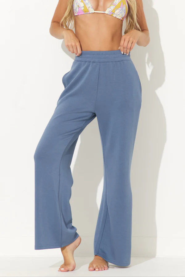 CLOUD FLEECE PANT IN BLUE JEAN FRONT VIEW