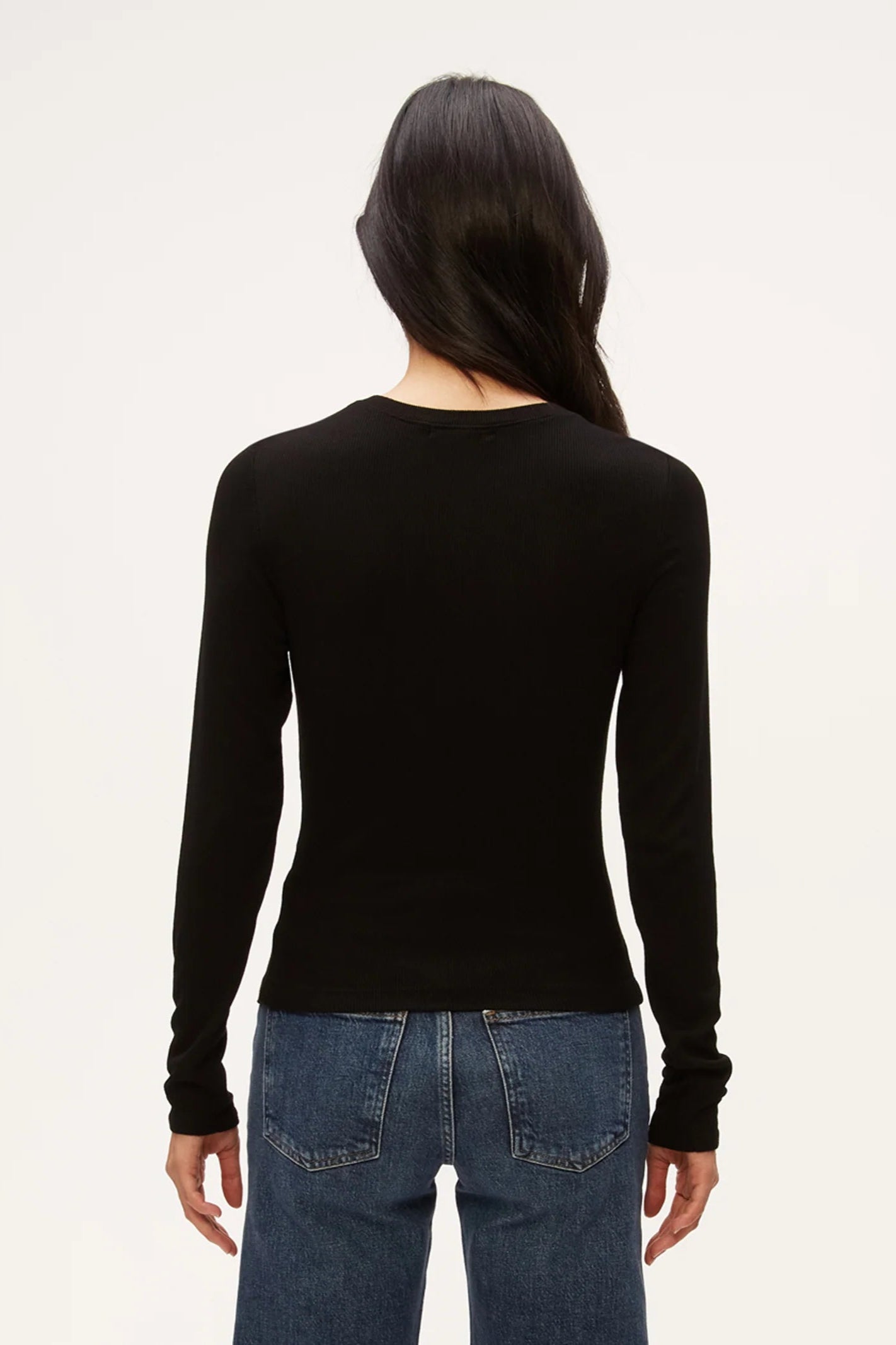 FINN CROPPED CREW NECK IN BLACK BACK VIEW