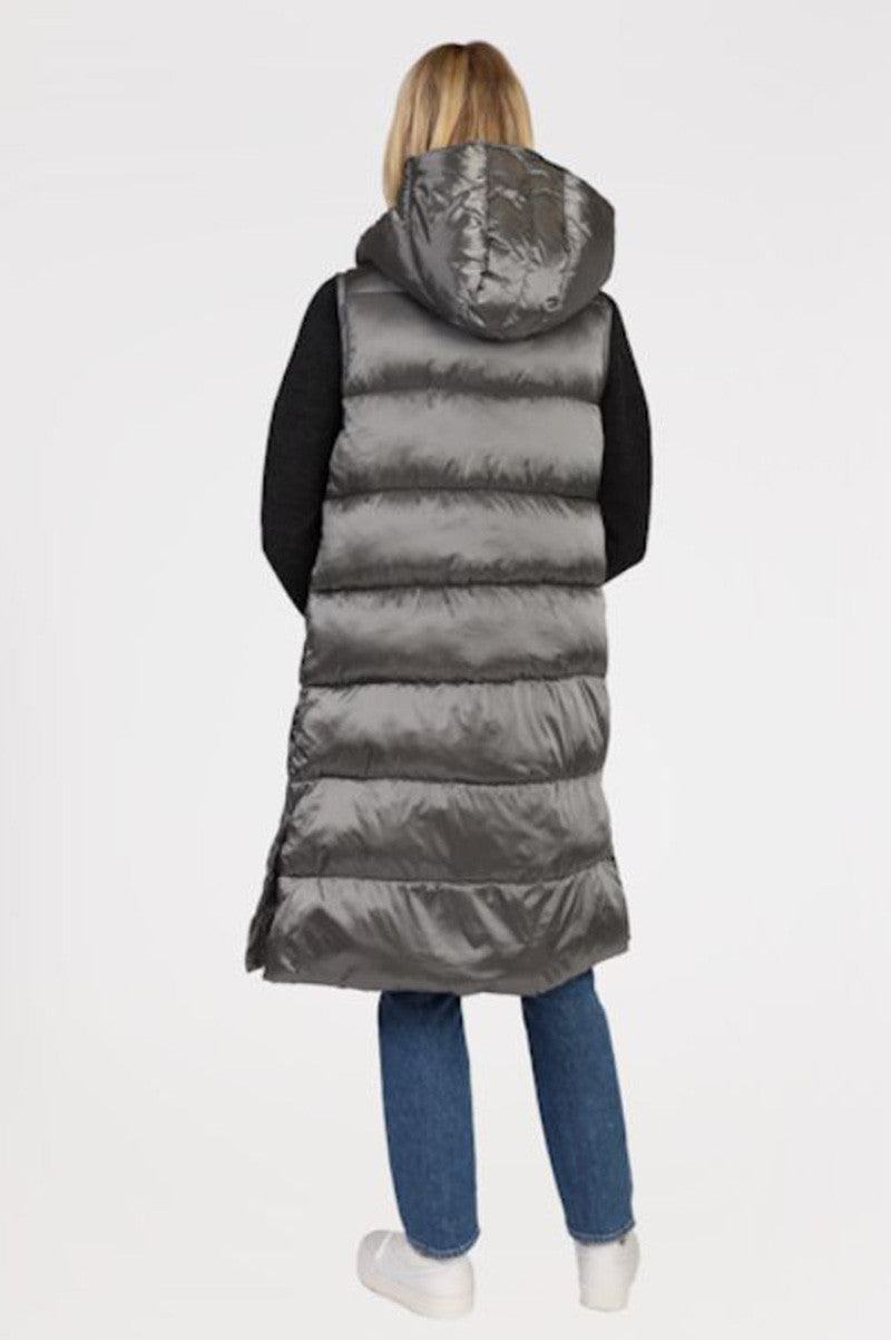 Long puffer vest in silver grey back view