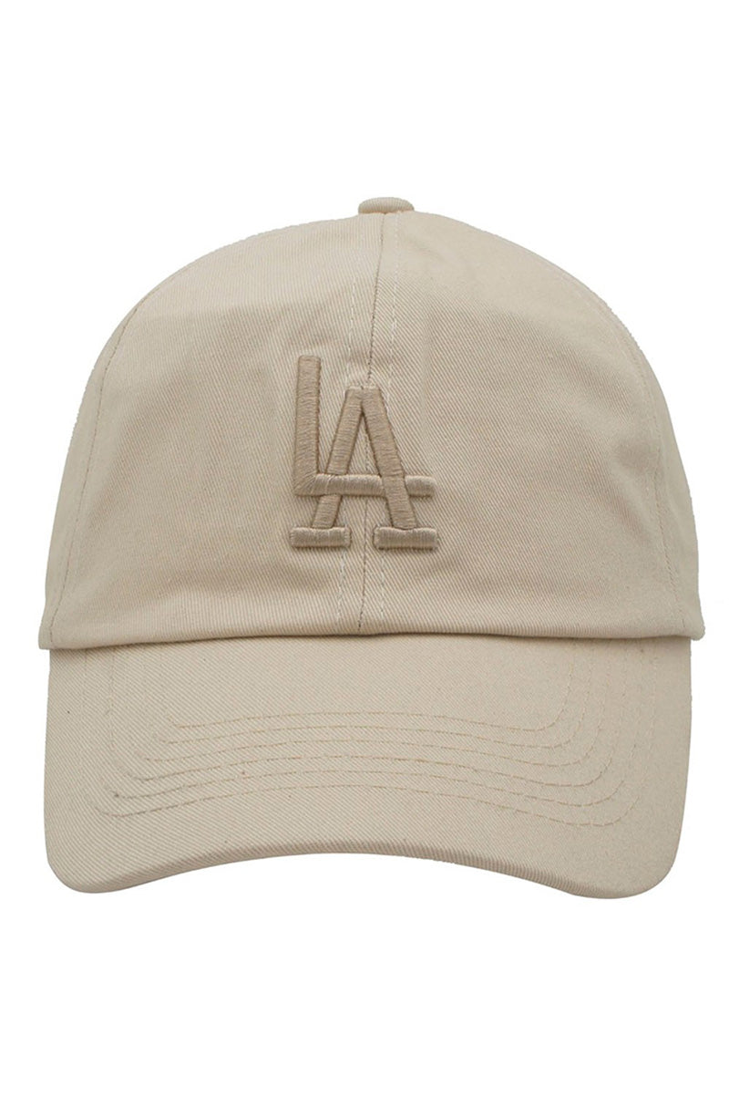 Light beige baseball cap with raised LA logo embroidery