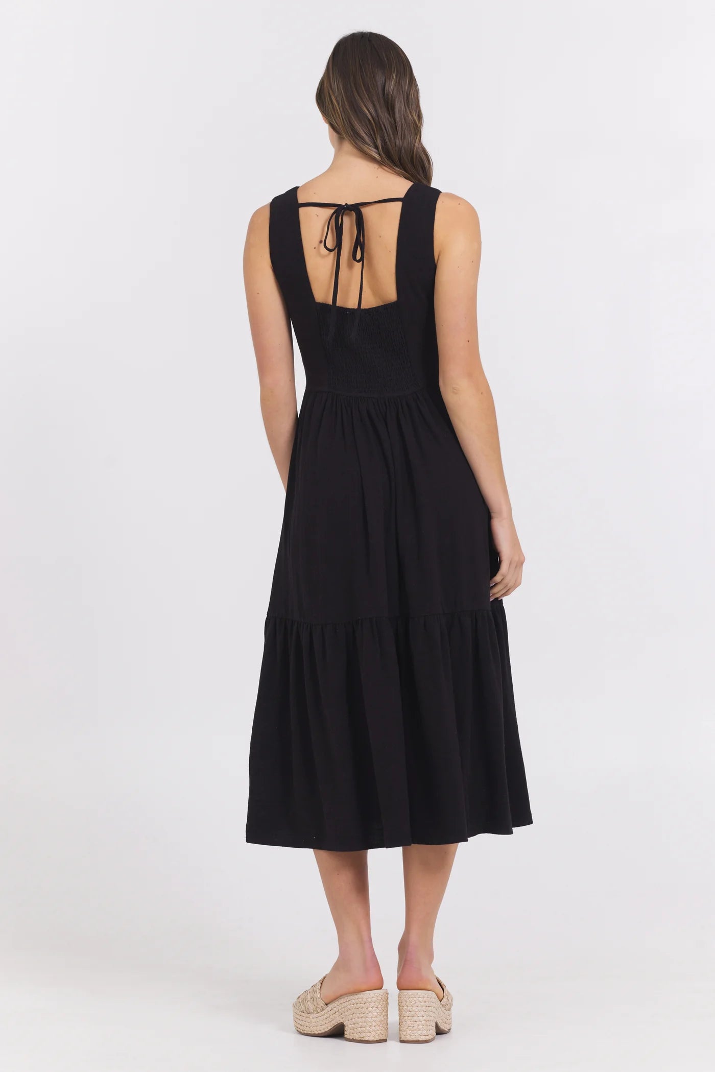 LINEN MAXI DRESS WITH WOOD O-RING IN BLACK BACK VIEW
