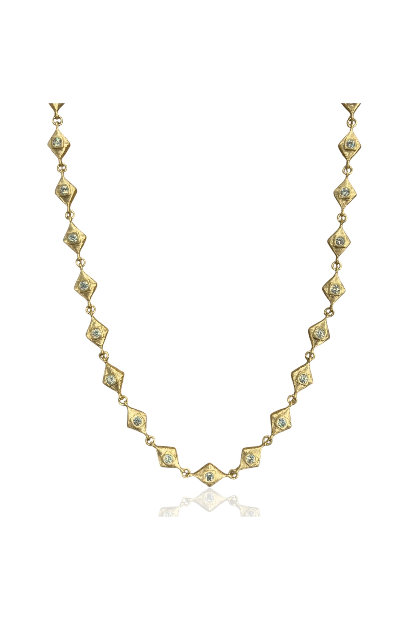cayden necklace in gold style view