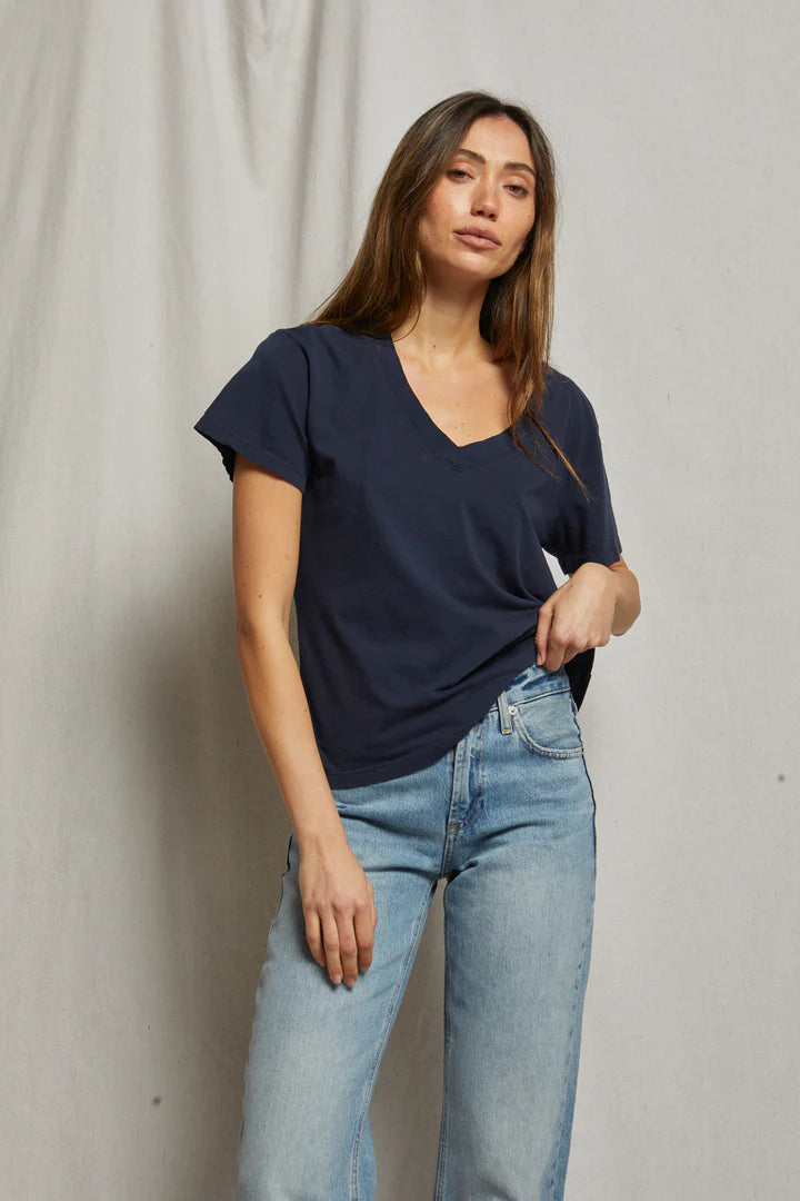 HENDRIX BOXY V-NECK TEE IN NAVY FRONT VIEW