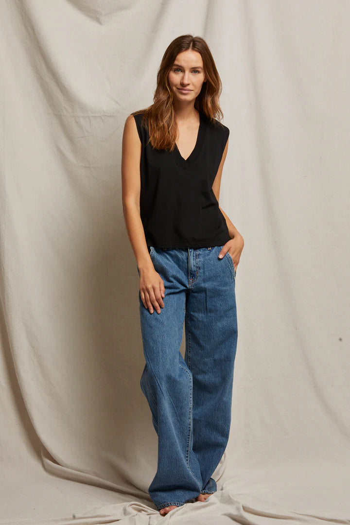 Margot sleeveless vneck tank in true black