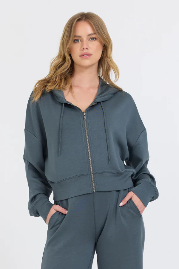 Cloud fleece crop zip up in mountain grey front view