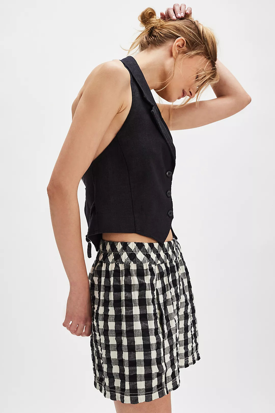 GET FREE SEERSUCKER PULL-ON SHORTS Blk Cmbo side view