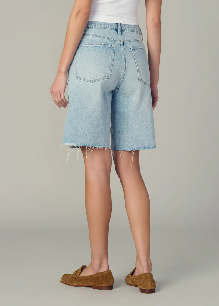 The Ryan Bermuda in gentle back view