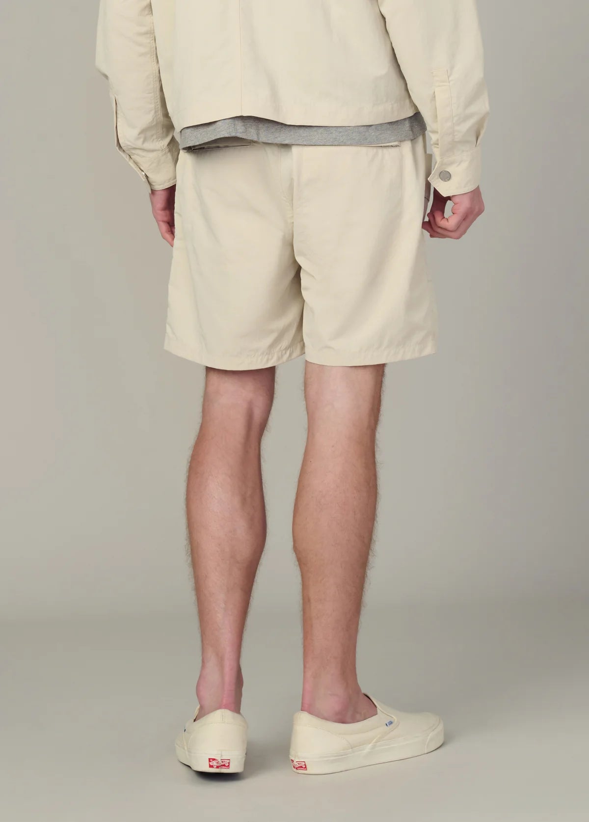 MODERN CARGO SHORT IN PAPYRUS BACK VIEW