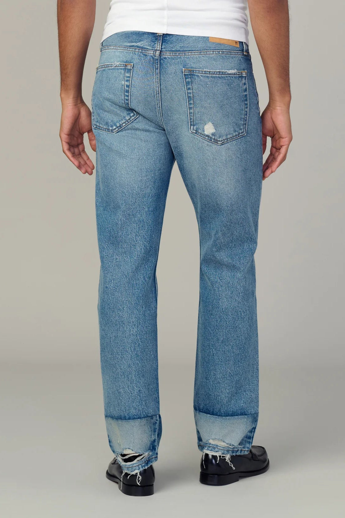 THE JOE 30 INSEAM IN NEILSON BACK VIEW