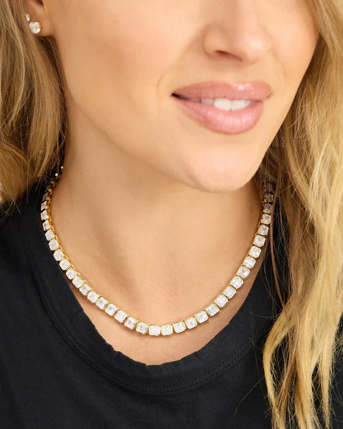 Duchess tennis necklace with gold with white diamonds style view