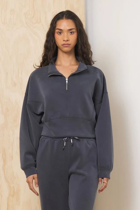 LUXE CLOUD QUARTER ZIP IN GRAPHITE FORNT VIEW