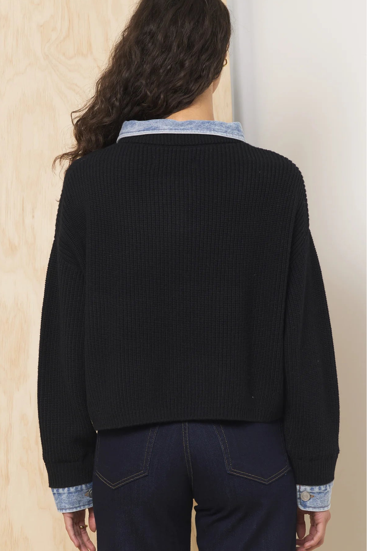 CROPPED SWEATER IN BLACK DENIM BACK VIEW