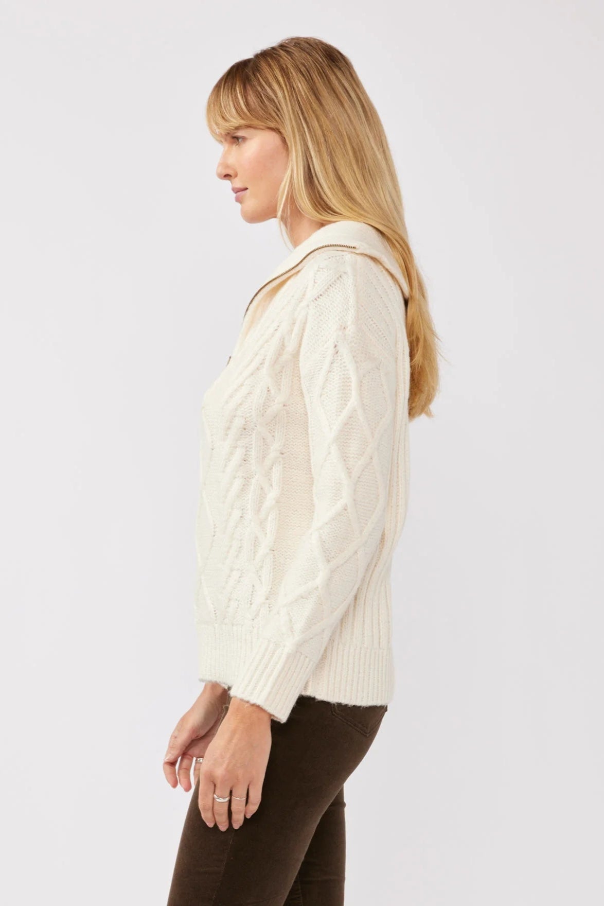 V-NECK ZIPPER PULLOVER SWEATER IN NATURAL SIDE VIEW