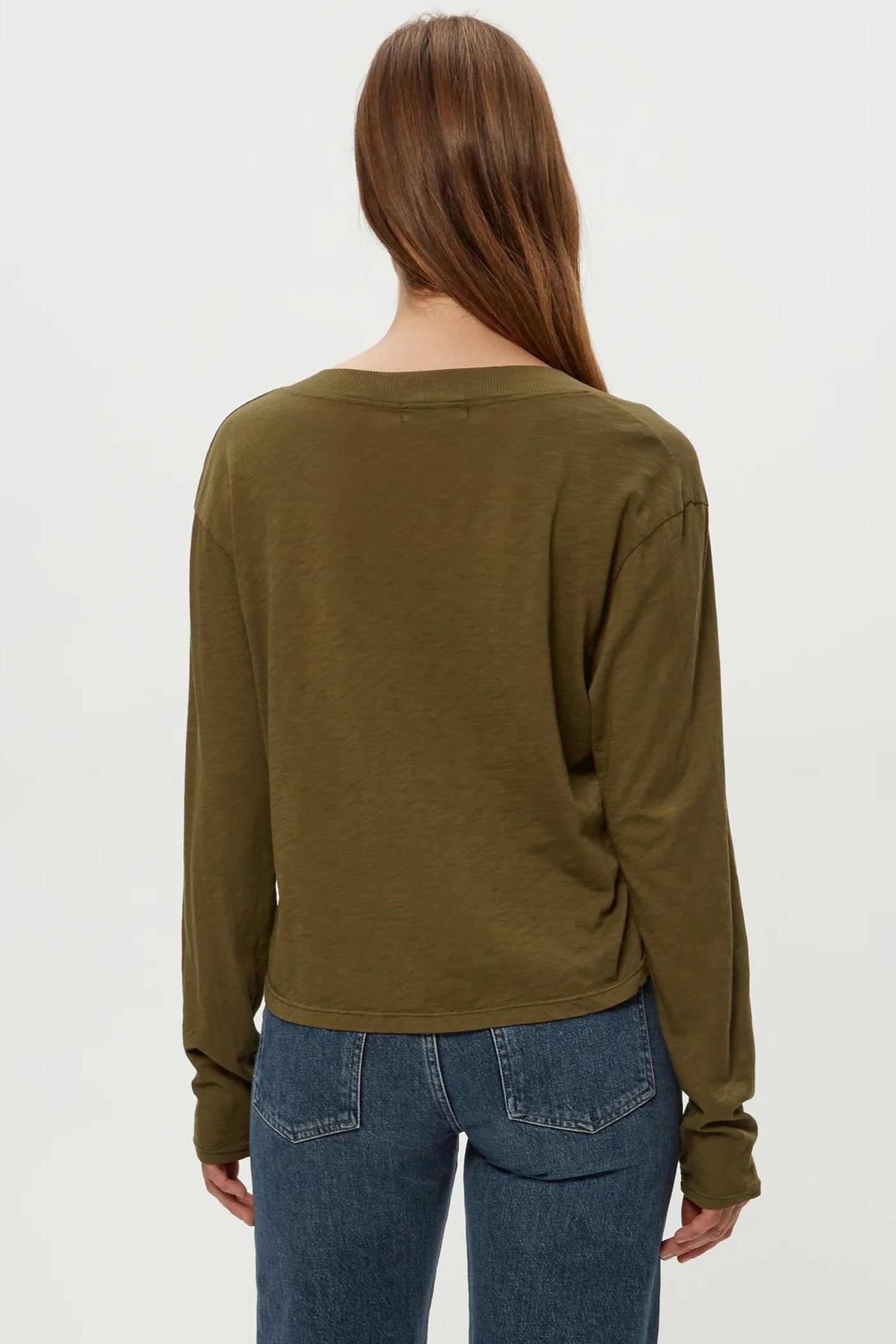 BREA CROPPED LONG SLEEVE V-NECK TEE IN TOPIARY BACK VIEW