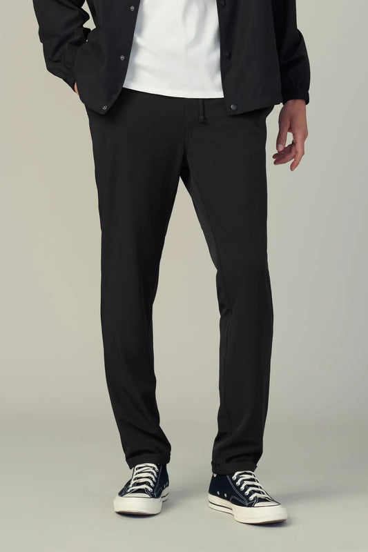 THE LAIRD NYLON PANT IN BLACK FRONT VIEW