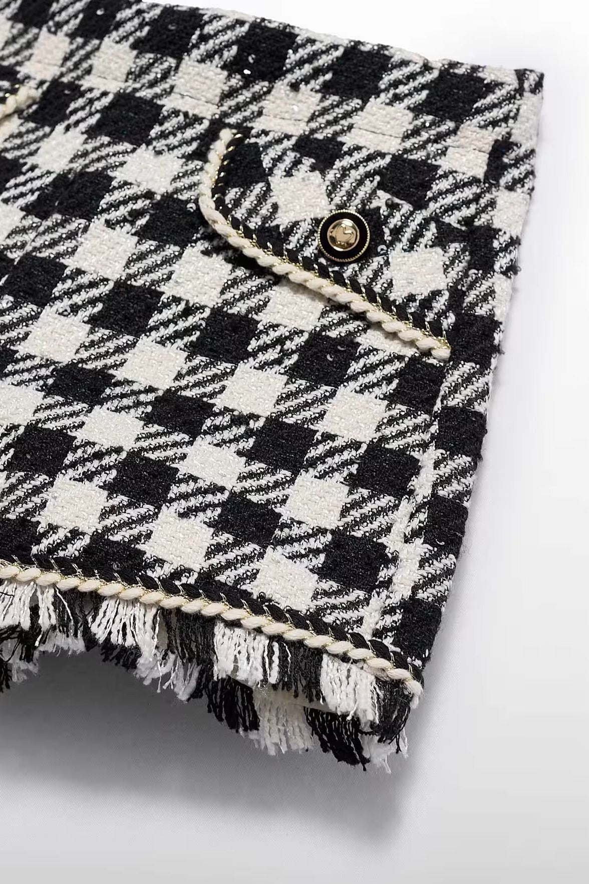 VICHY SEQUIN BERMUDA SHORTS IN BLACK DETAIL VIEW