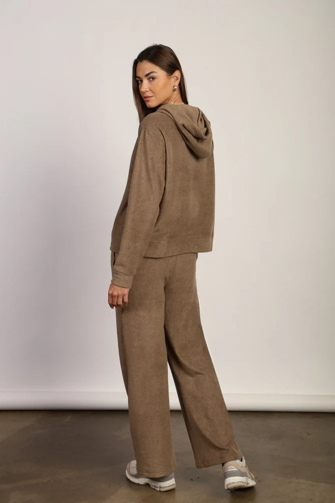 Apliin pant in brown back view