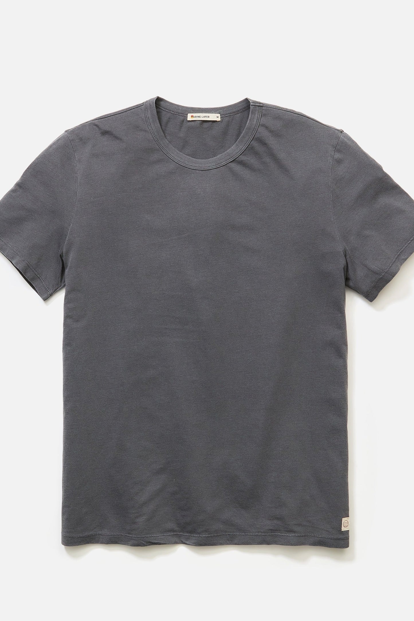 SIGNATURE CREW TEE IN ASPHALT FRONT VIEW