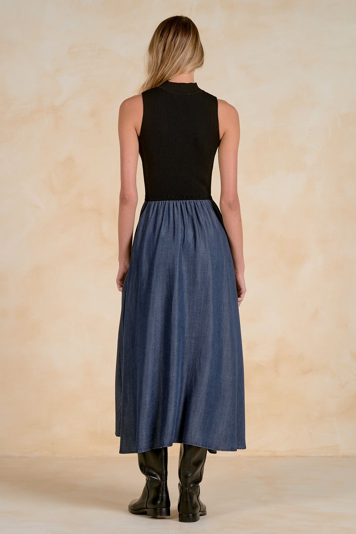 MOCK NECK SLEEVELESS MAXI