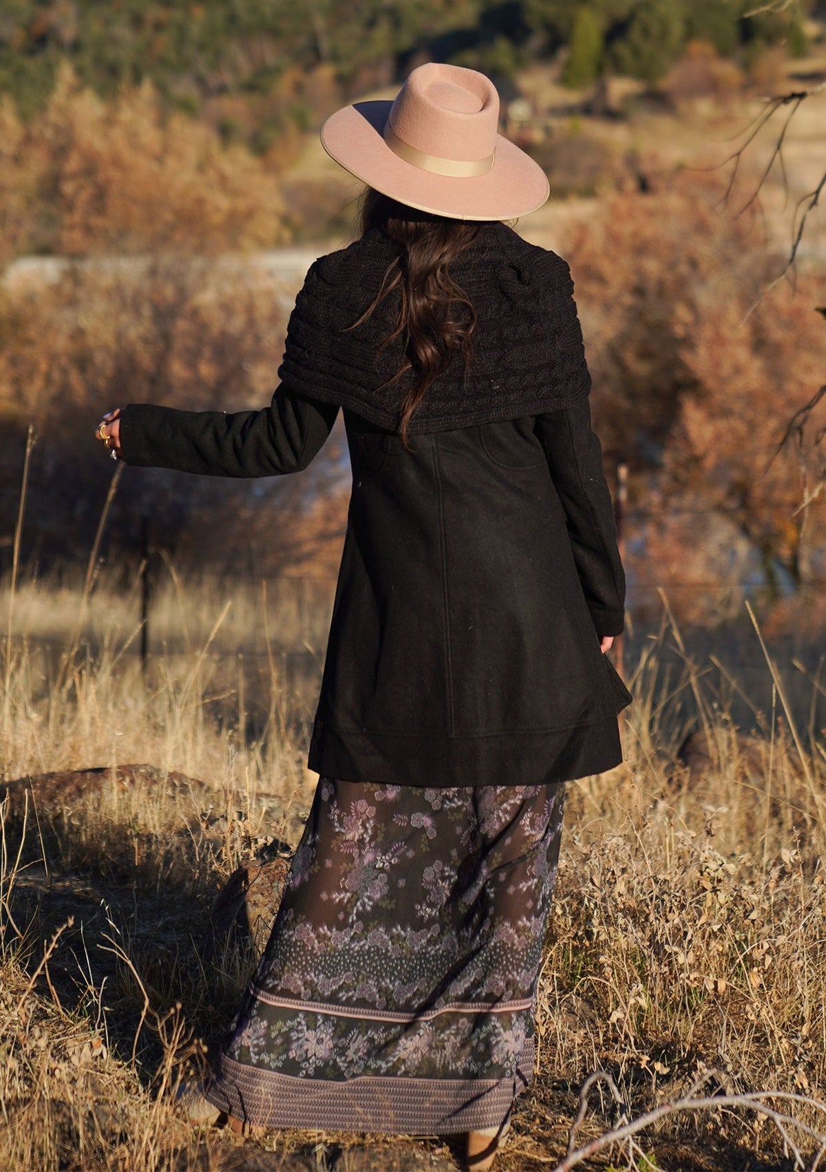 LONG SLEEVE TWO POCKET BUTTON KNIT CAPLET