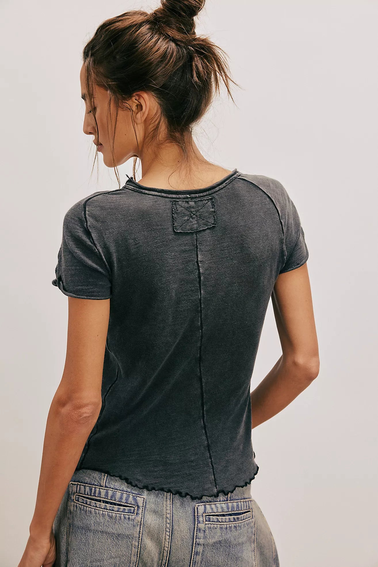 BE MY BABY TEE IN BLACK BACK VIEW