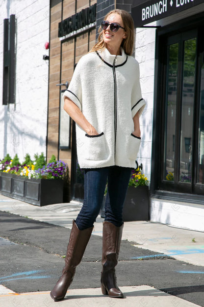 ZIPPER JACKET W/ FRONT POCKETS IN IVORY FRONT VIEW