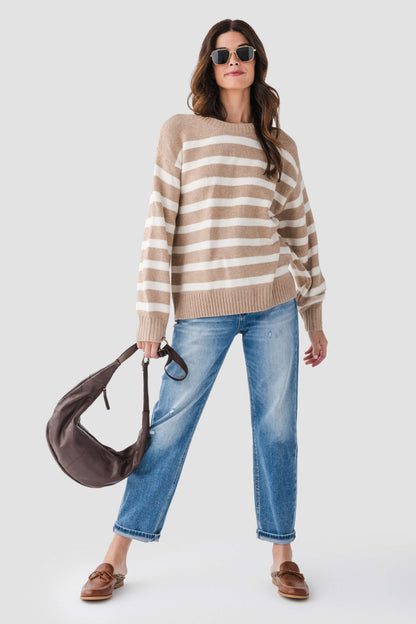 DAVIS striped sweater in tan and white, crew neck and long sleeves, ribbed hem
