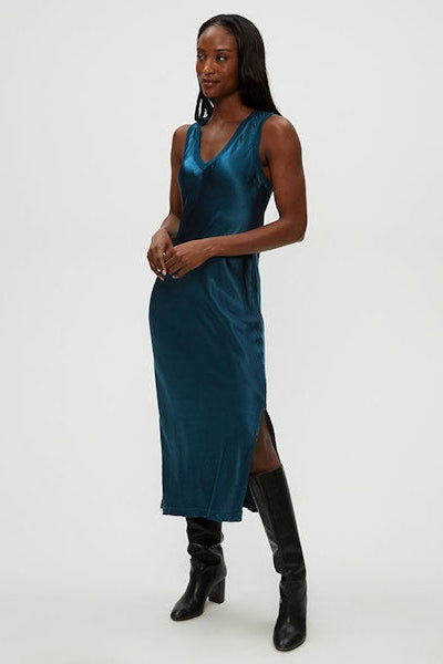 Randi Vneck Midi Dress in Rainforest side view