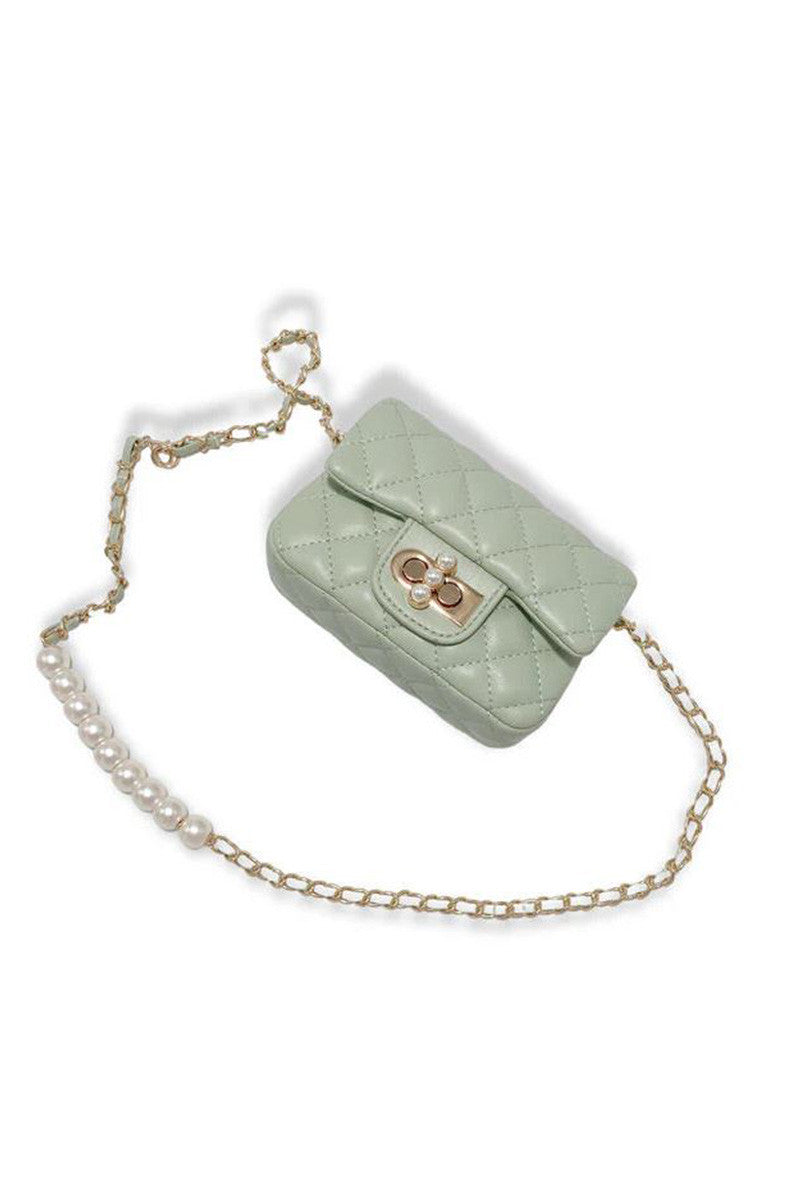 pearl closure quilted purse in green front chain view