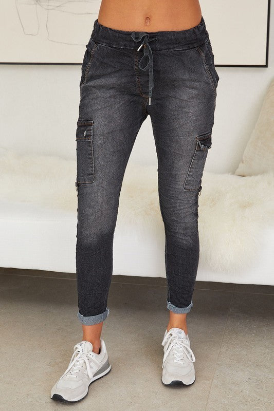 WASHED DENIM CARGO CRINKLE JOGGER