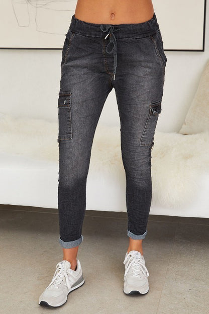 WASHED DENIM CARGO CRINKLE JOGGER