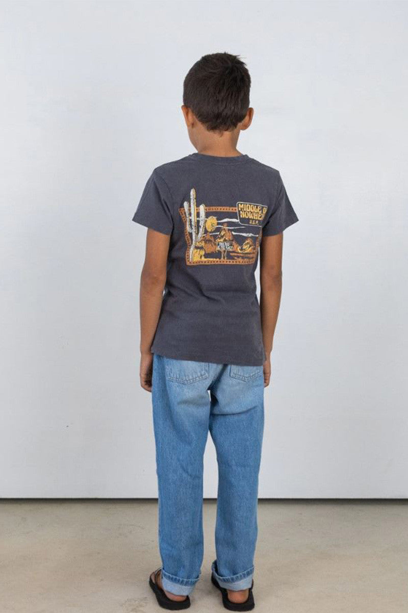 boys middle of nowhere tee, grey, back 