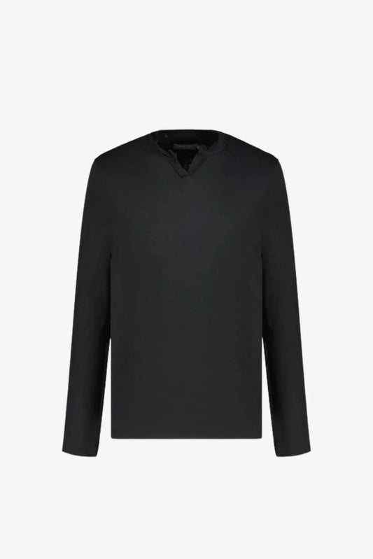 SLUB LONG SLEEVE NOTCH V-NECK IN BLACK FRONT VIEW