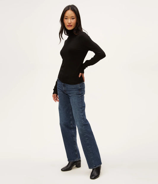 TARA CROP TURTLENECK