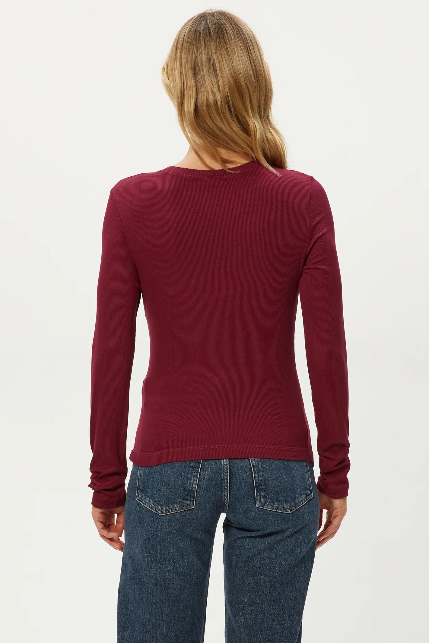FINN CROPPED CREW NECK IN GARNET BACK VIEW