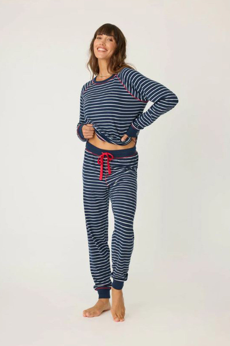 Snowflake kiss jam pant in midnight front view