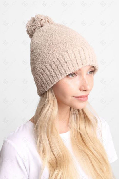 BEANIE w/POMPOM