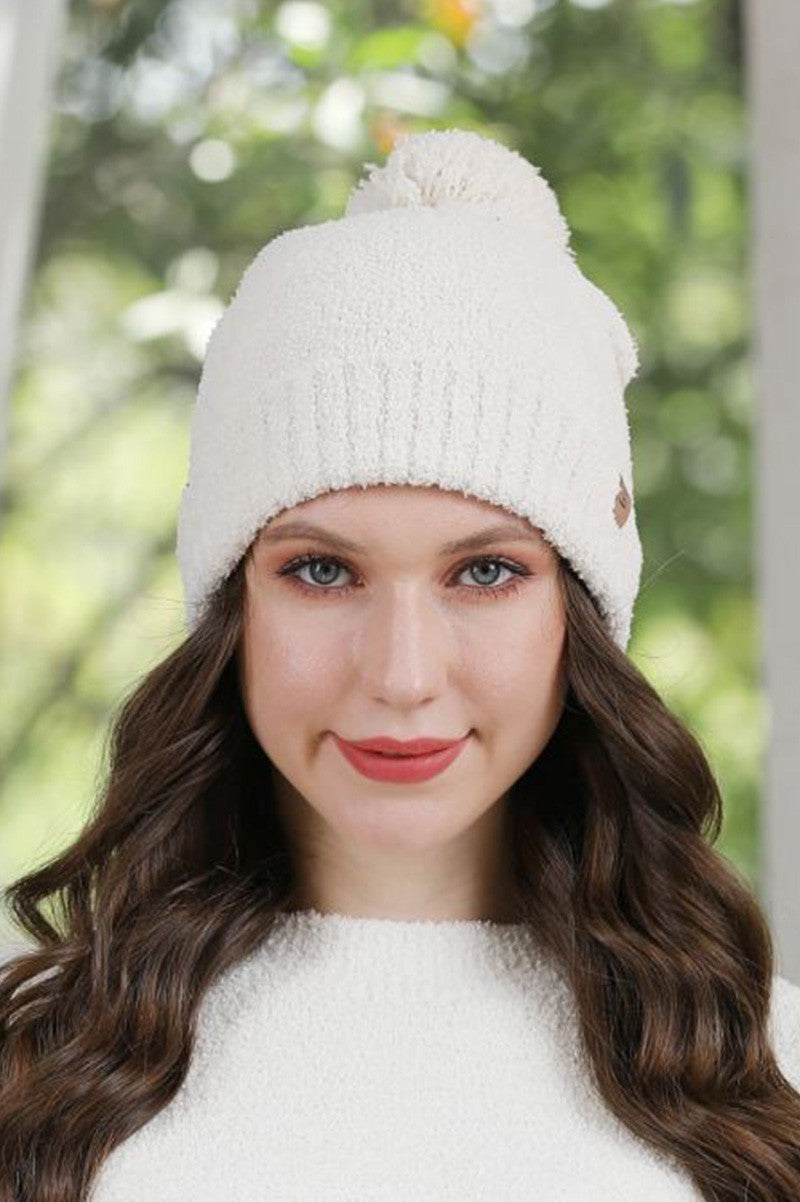 BEANIE w/POMPOM