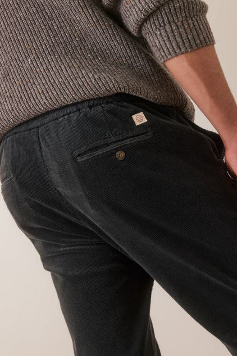 Saturday cord pant slim straight in green gables back view