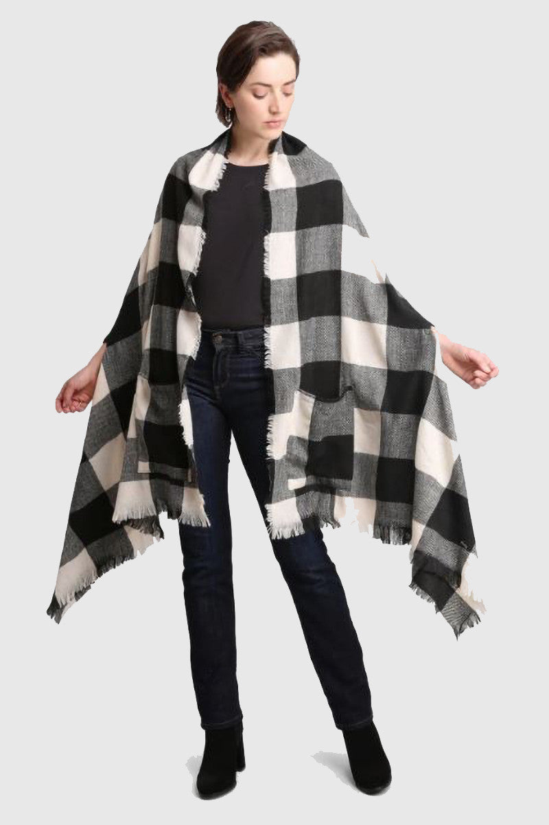 Plaid Ruana with fringe and front pockets in black white