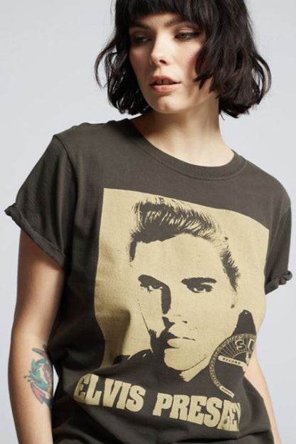 SUN RECORDS X ELVIS PRESLEY KING OF ROCK TEE in vintage black front view