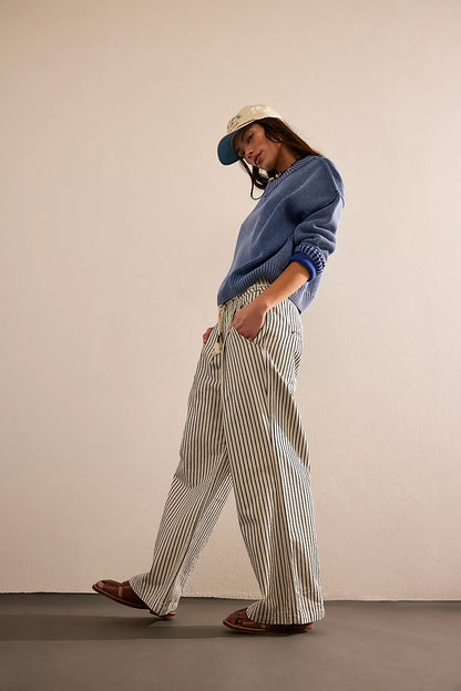DAKOTA CINCHED PULL-ON PANT IN WASHED RAILROAD SIDE VIEW