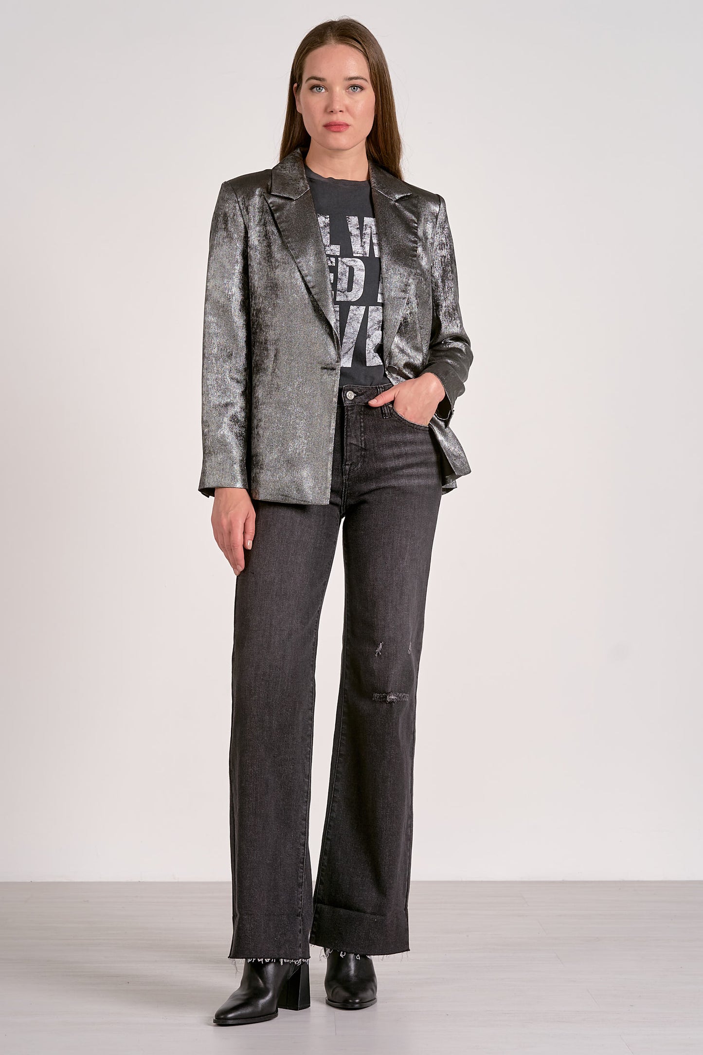 WIDE LAPEL BLAZER IN SILVER FRONT VIEW