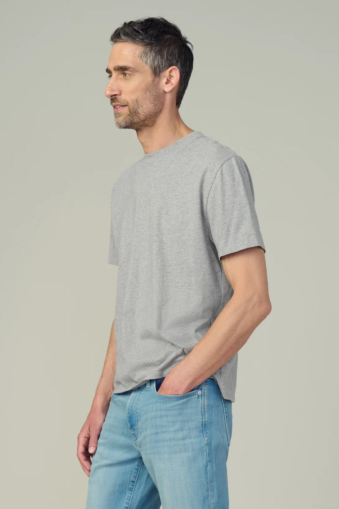 BESPOKE TEE IN HEATHER GREY SIDE VIEW