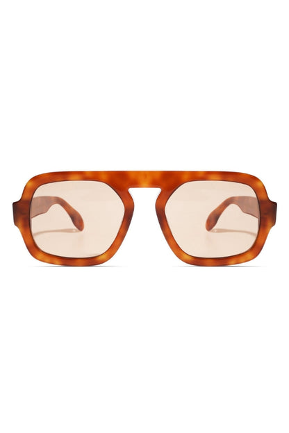 Sunglasses with amber tortoiseshell frame and beige lenses