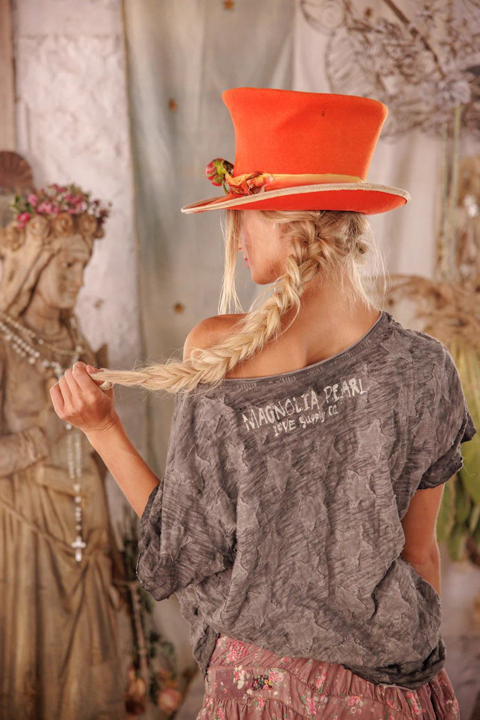 LITTLE STAR APPLIQUE TEE IN METEORITE BACK VIEW