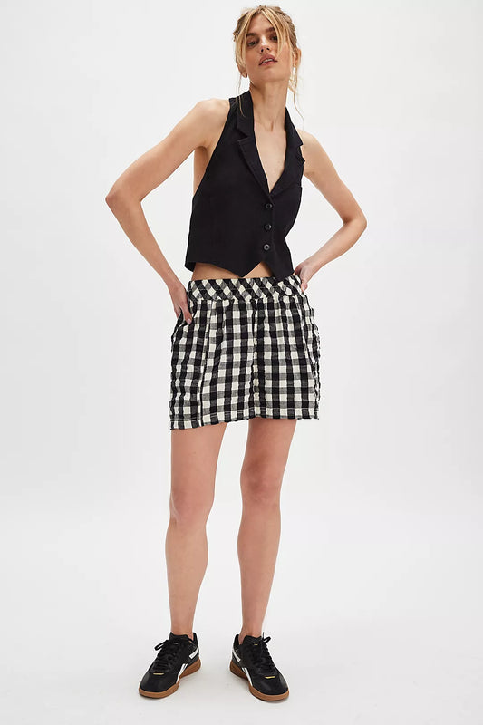GET FREE SEERSUCKER PULL-ON SHORTS Blk Cmbo Front view
