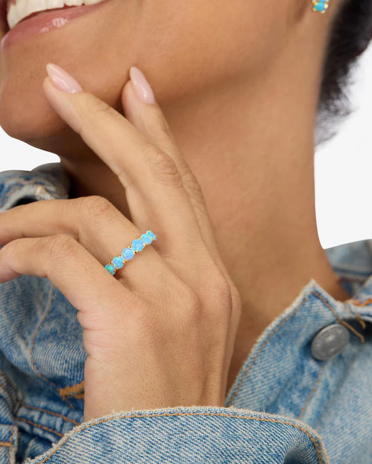 Grand Heiress ring in gold with blue opal style view